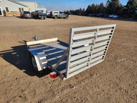 USED 4 x 8 Aluma