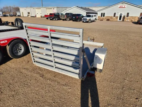 USED 4 x 8 Aluma