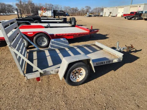 USED 4 x 8 Aluma